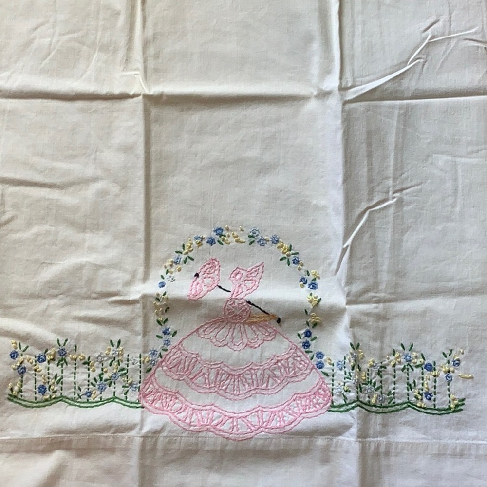 Vintage Embroidered Southern Belle Pillowcases Set of 2.